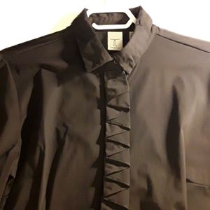 Tristan black fitted ruffled blouse XL